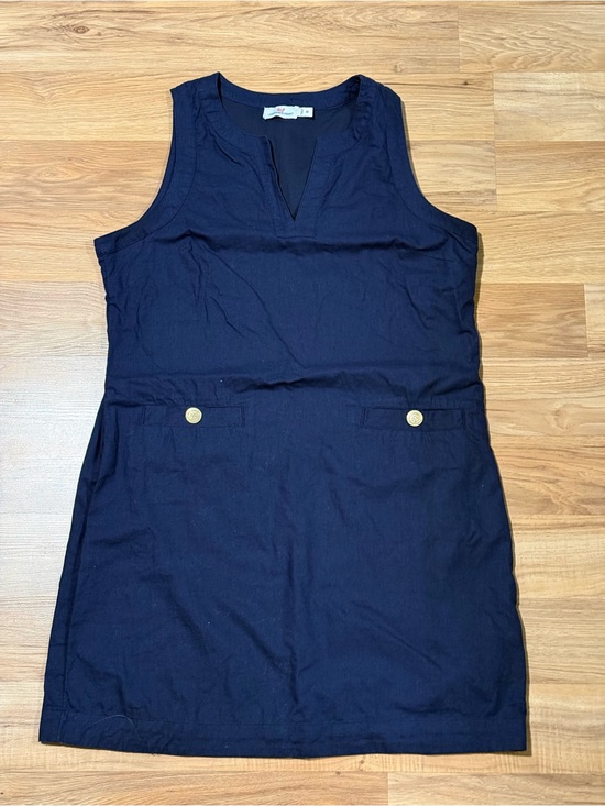 Vineyard Vines Dresses & Skirts - Vineyard Vines Navy Split-Neck Shift Top